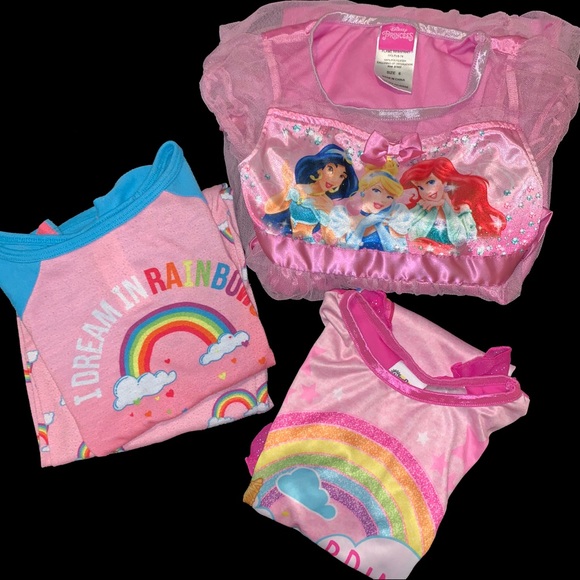Girls PJ Bundle Sz 5/6 - Picture 1 of 6